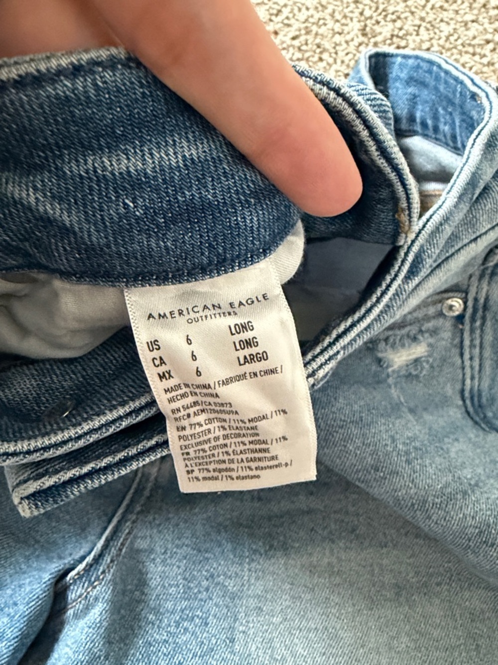 American Eagle Outfitters Light Blue Distressed Curvy Mom Jeans - Picture 3 of 7